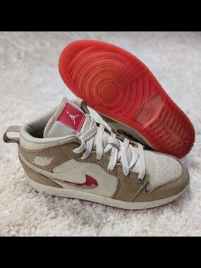 Air Jordan 1 Kids' Mid 'Peanut Butter Jelly'